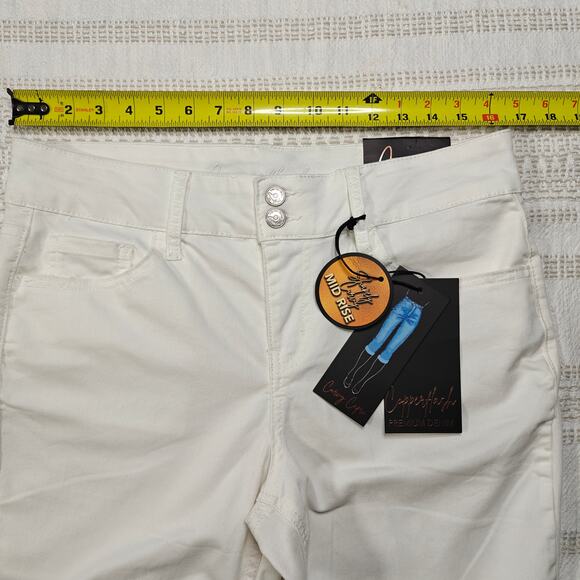 Copperflash White Stretch Denim Capri Pants Cuffed Hem Womens Size 10 NWT - Picture 5 of 8